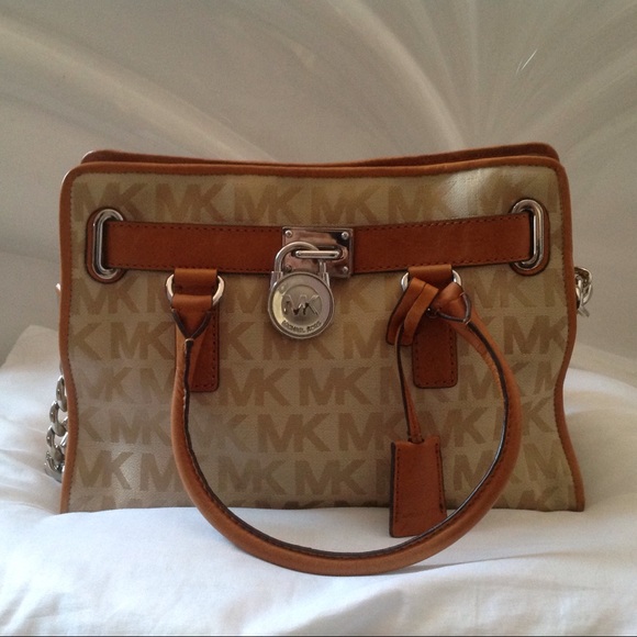 MK Beautiful Bag - Picture 2 of 3